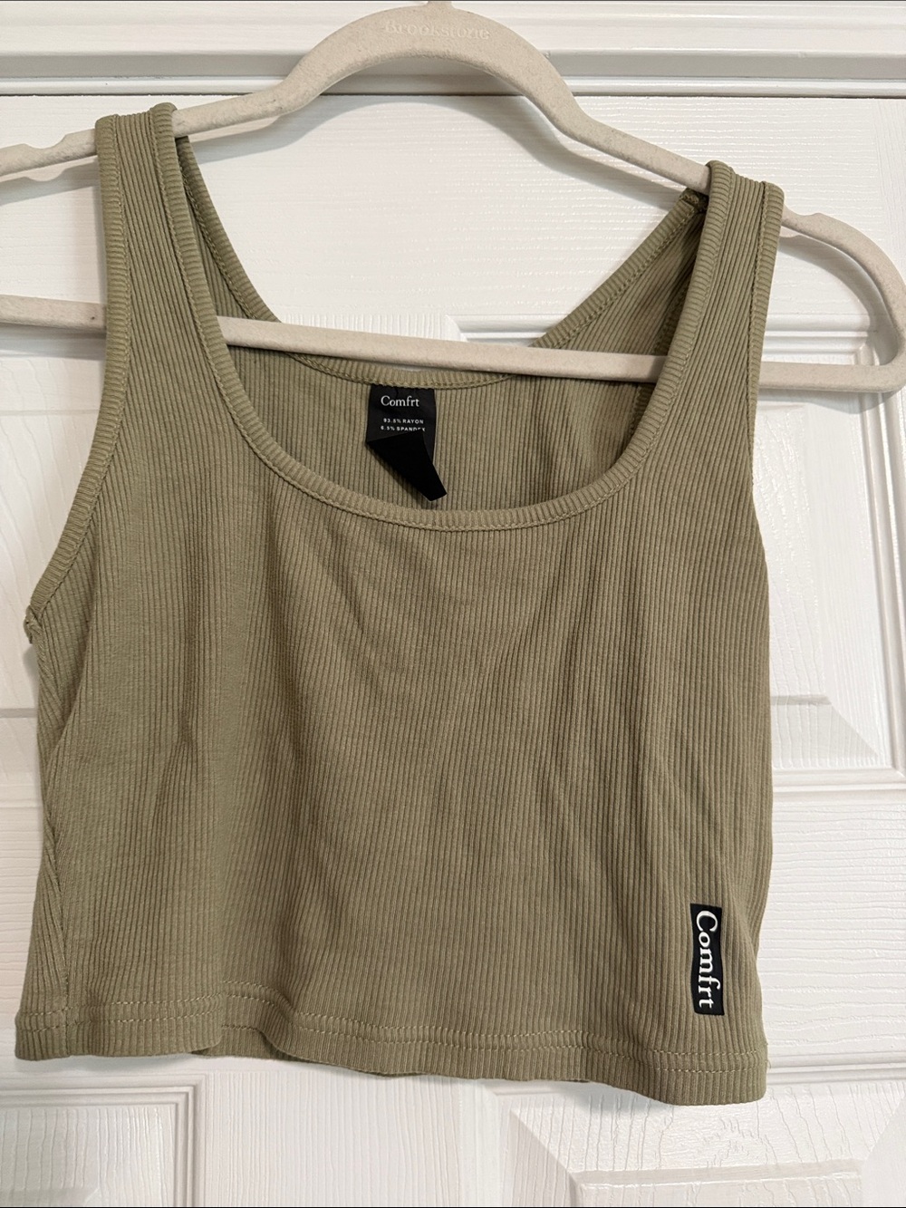 Comfrt Ribbed cropped tank Top in Olive Green